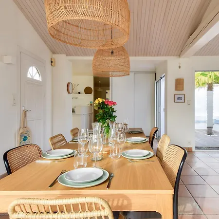 Holiday home Maison Pour 14 - 150 M De La De La Clere *
